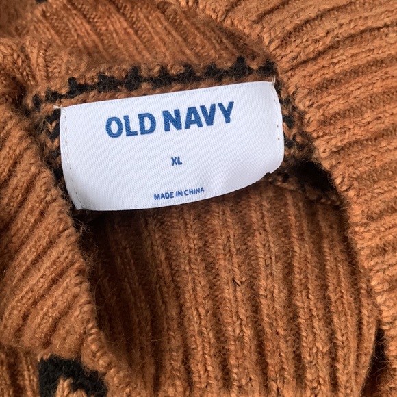 Cozy Leopard-Print Mock-Neck Sweater - Picture 6 of 6